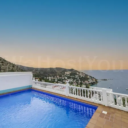 Magnifique Maison Bramer 14, - Wehostyou Roses